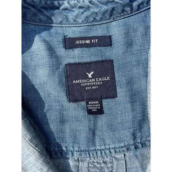 American Eagle Blouse Women Size‎ Medium Denim Jegging Fit Pleat Front Shirt - Picture 5 of 7